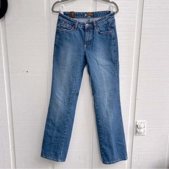 Women’s Aura by Wrangler Low Rise Bootcut Medium Wash Riding Jeans / 4P Tall - Picture 1 of 9